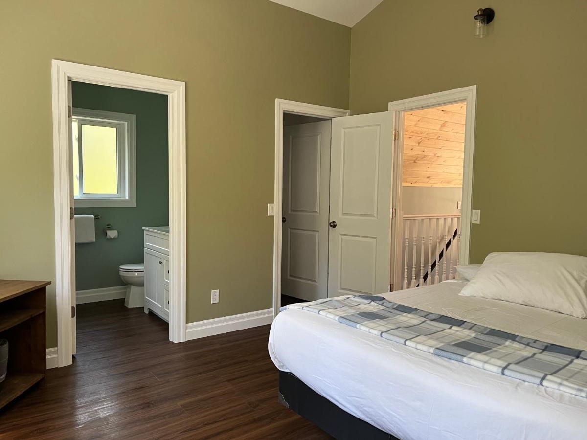 Escarpment Heights Motel Тобермори Екстериор снимка